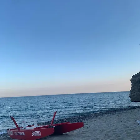 Appartamento Trilocale Centro Arma Di Taggia Buitenkant foto